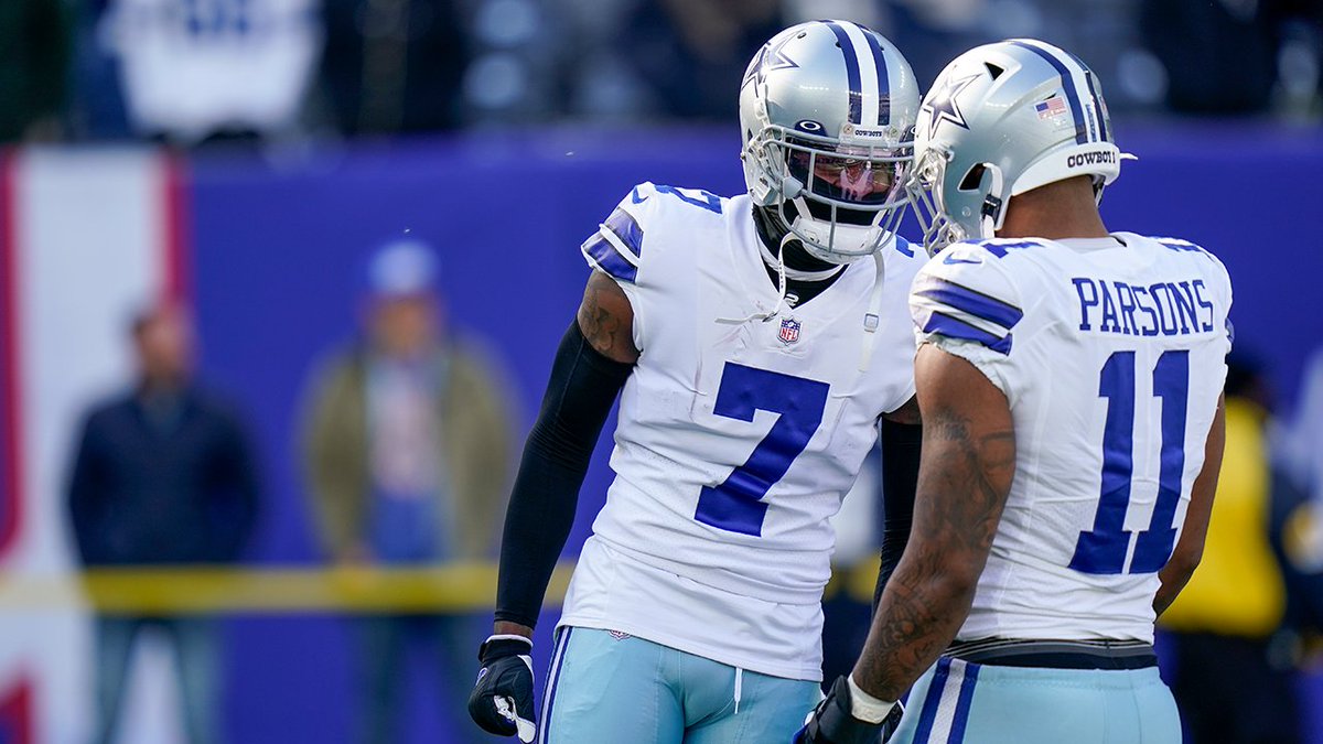 Happy 7️⃣/1️⃣1️⃣ day Dallas Cowboys fans 🤝 @TrevonDiggs | Micah Parsons