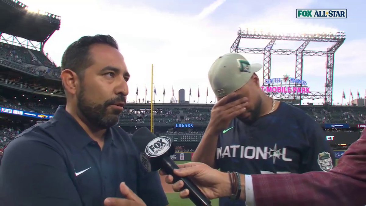 Incredible All-Star Game MVP Elías Díaz gets emotional talking about his mother being in attendance to see his game-winning home run 🙏 🙏 Colorado Rockies