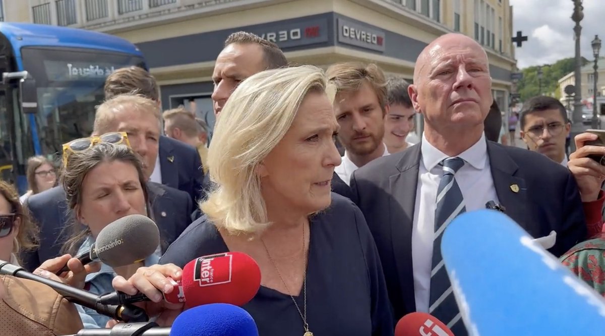 Je suis pour le principe du casseur-payeur : ce n’est au contribuable français, qui paye déjà suffisamment d’impôts, de payer les dégâts. Si les émeutiers doivent rembourser jusqu’à la fin de leur vie les dégâts qu’ils ont causés, ils payeront jusqu’à la fin de leur vie.