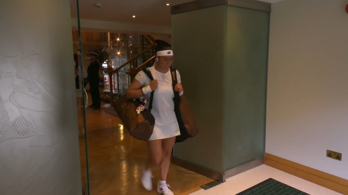 Ready for a rematch of last year's final? Elena Rybakina and Ons Jabeur arrive on Centre Court 👋 #Wimbledon