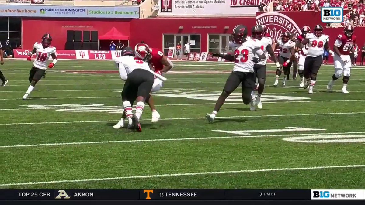 Western Kentucky's JaQues Evans can rush the passer better than most across the country. And the man can do this as well 😤