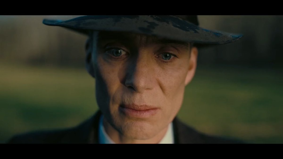 #OppenheimerMovie ผลงานภาพยนตร์ล่าสุดจากคริสโตเฟอร์ โนแลน นำแสดงโดย คิลเลียน เมอร์ฟี ในบท เจ. โรเบิร์ต ออพเพนไฮเมอร์ นักฟิสิกส์ชาวอเมริกันที่ต้องเสี่ยงทำลายโลกเพื่อช่วยโลก พบกันวันนี้ในโรงภาพยนตร์ทั้งระบบปกติและ IMAX