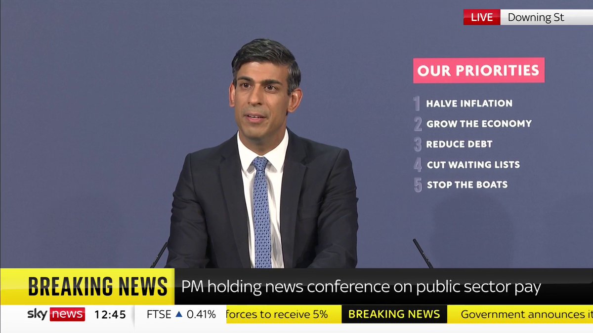 BREAKING: Rishi Sunak is holding a news conference on public sector pay, after the govt accepts recommendations by pay review bodies "We will not fund them by borrowing more or increasing your taxes" 📺 Sky 501, Virgin 602, Freeview 233 and YouTube