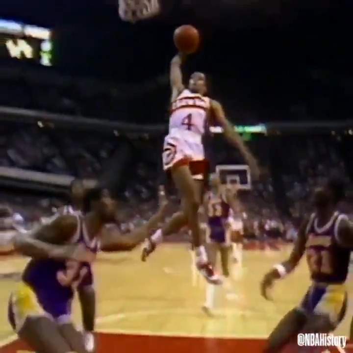 5'7" and dunking like this in NBA games is just ridiculous!! HBD SPUD WEBB