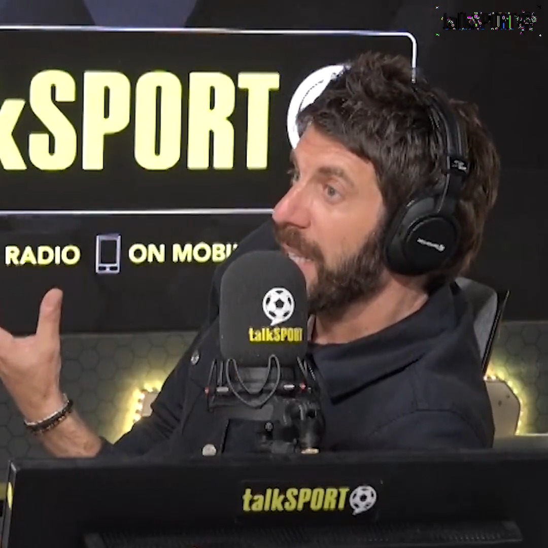 "We shouldn't compare the men's and women's game!" 🤷 "It's still growing and still needs investment!" 🗣️ Andy Goldstein and Jermaine Pennant talk about whether female footballers should be earning the same wages as the men 🤔
