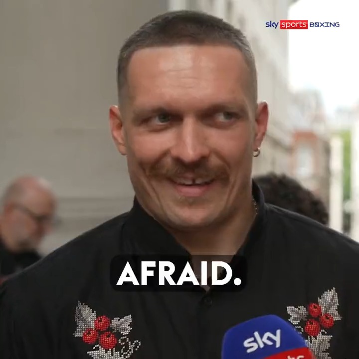 🗣️ "Greedy belly is 𝐀𝐅𝐑𝐀𝐈𝐃!" 😤 Oleksandr Usyk says TYSON FURY is 'scared' to fight him.