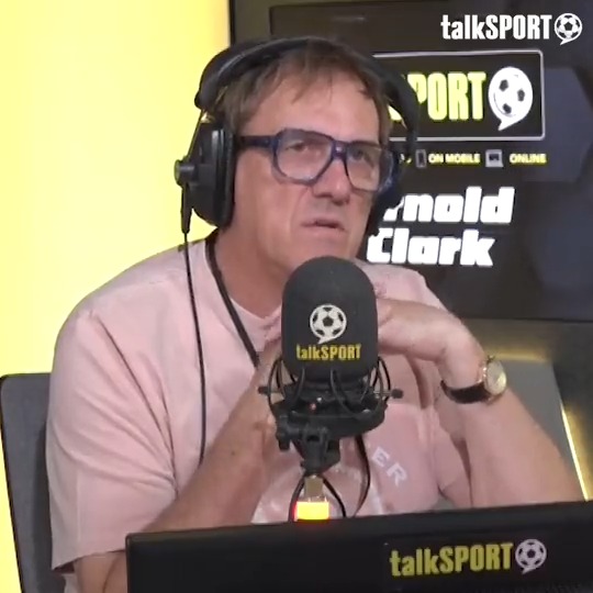 😡 “I got laughed out of town for this…” 🔥 “The England team are capable of going back-to-back like France in 98 &amp; 2000!” Tony Cascarino insists England can win Euro 2024 and the 2026 World Cup 🏆🏆 Do you agree with Tony? 🤔