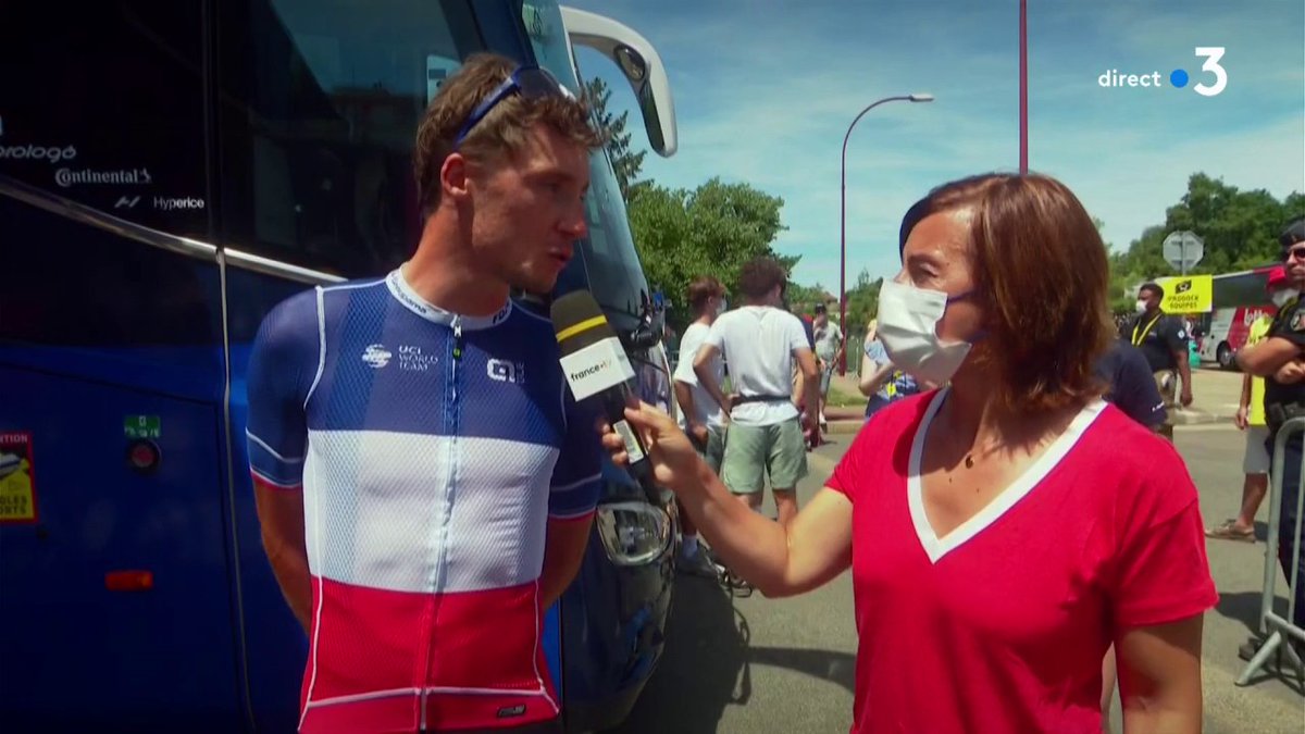#TDF2023 | 🎙 "Ça fait chaud au cœur de pouvoir passer cette journée en bleu-blanc-rouge." 🇫🇷 Le champion de France Valentin Madouas tout sourire avant cette étape du 14 juillet. 👉 Suivez le direct :
