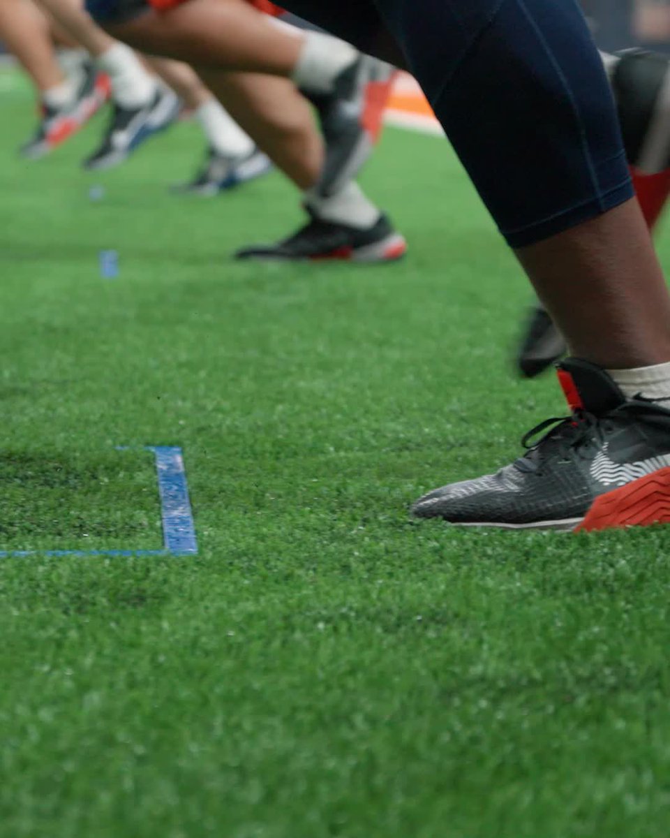 GET READY. 50 days until Illinois Football is back! #Illini // #HTTO // #famILLy
