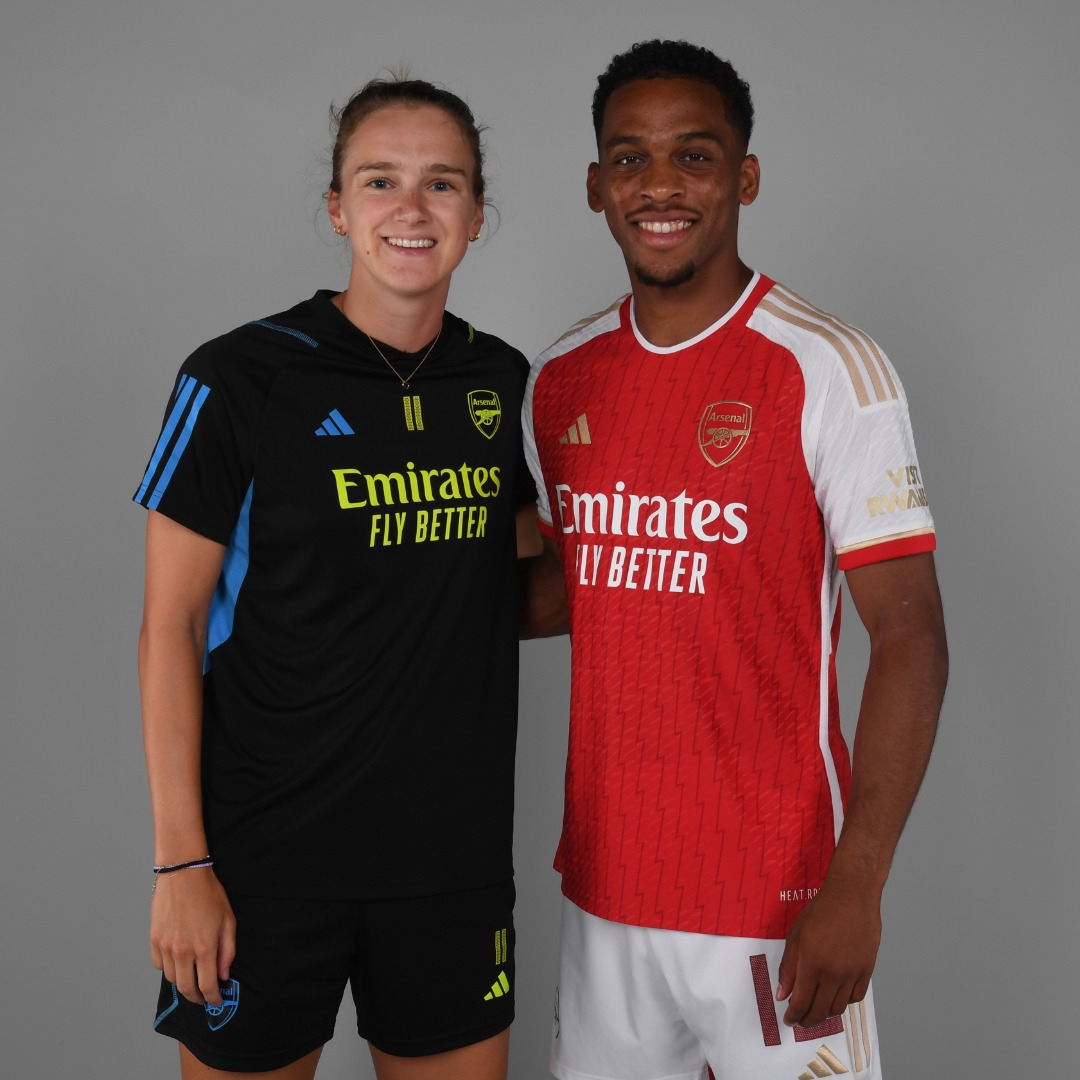 Welcoming our newest signing, the Viv Miedema way 😂
