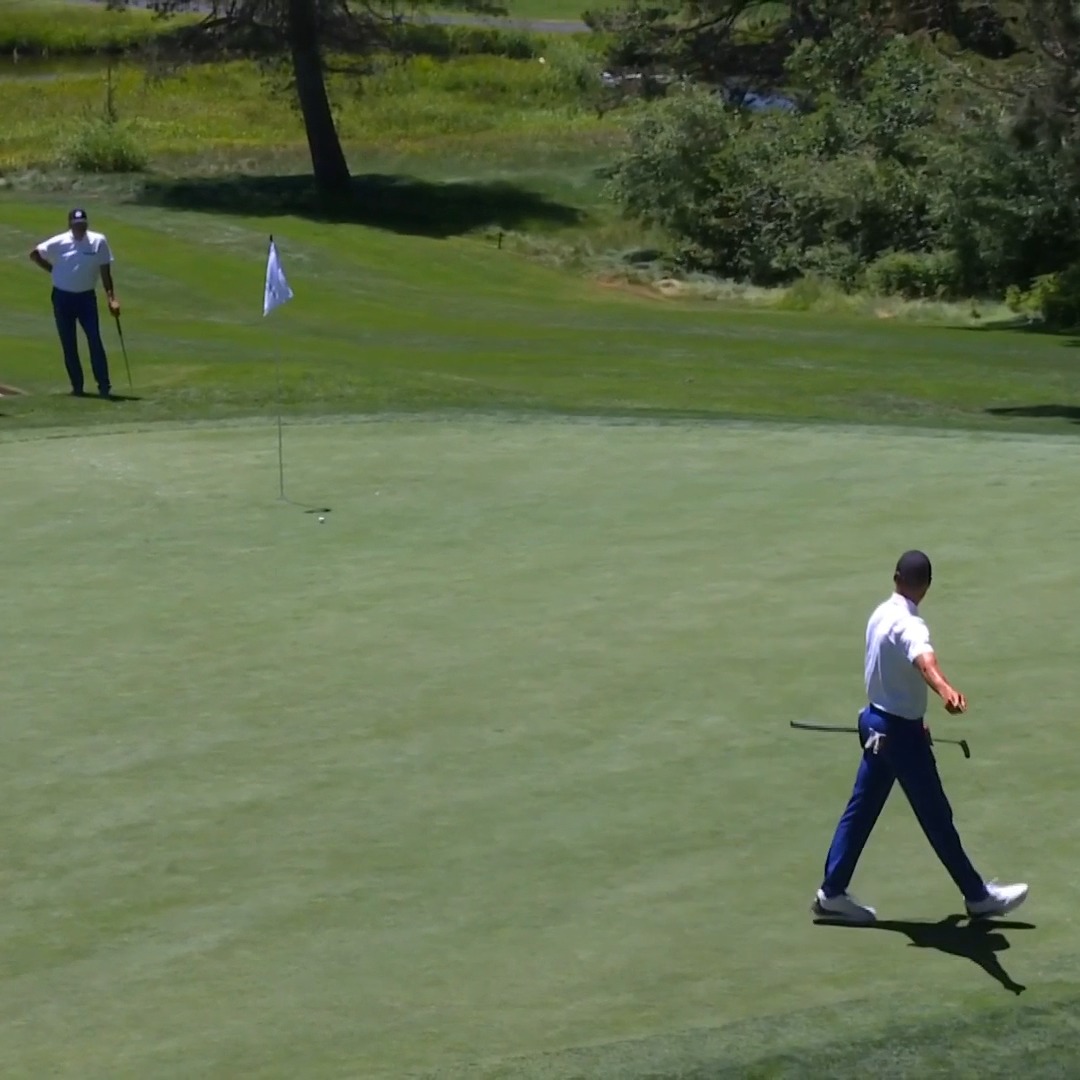 This putt by Steph is unreal 🤯