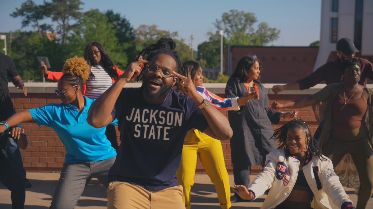 Bounce your shoulders and feel the vibe! The JSU family "ain't stressin' today," and we hope you aren't either. Let's keep this energy going with @DearSilas! Remember to #Give2JSU at