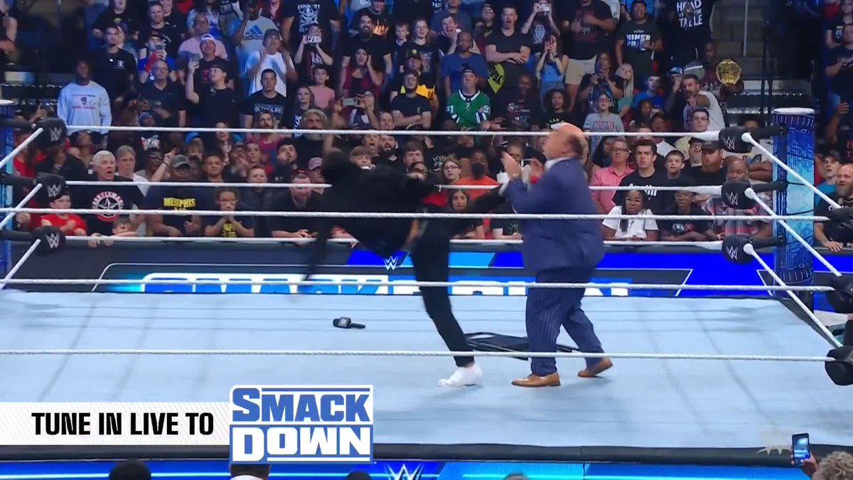 SUPERKICK!!!! DOWN GOES Paul Heyman! 🫢 #SmackDown