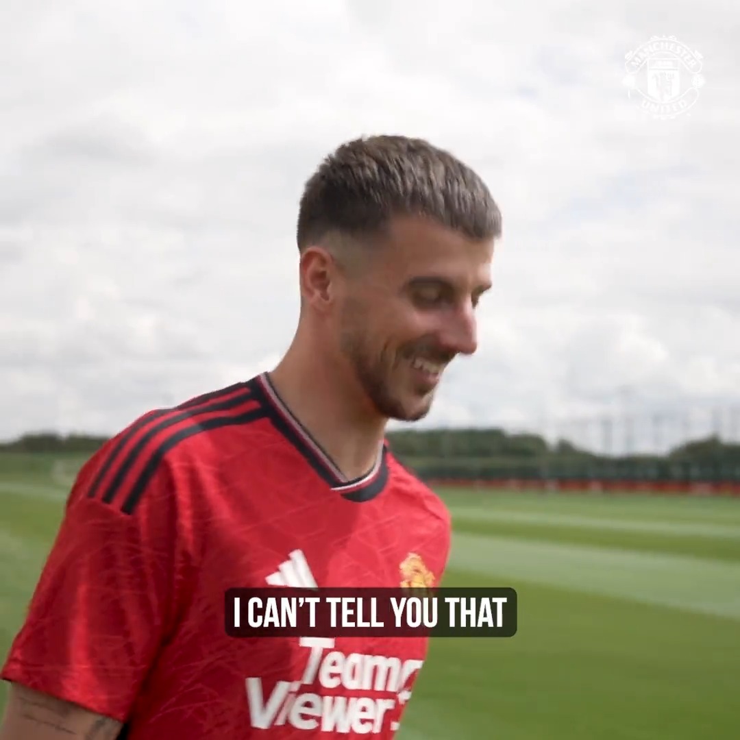 If you don't know, get to know! 😅🎬 #MUFC