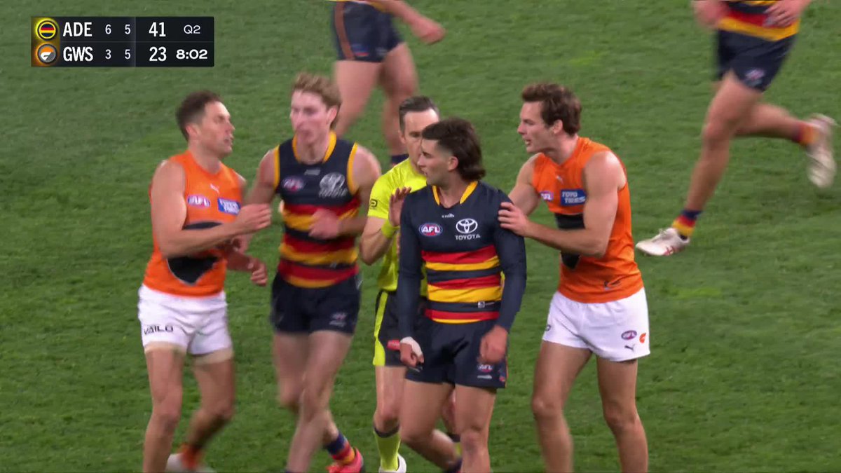 Josh Rachele has been reported following this incident. #AFLCrowsGiants