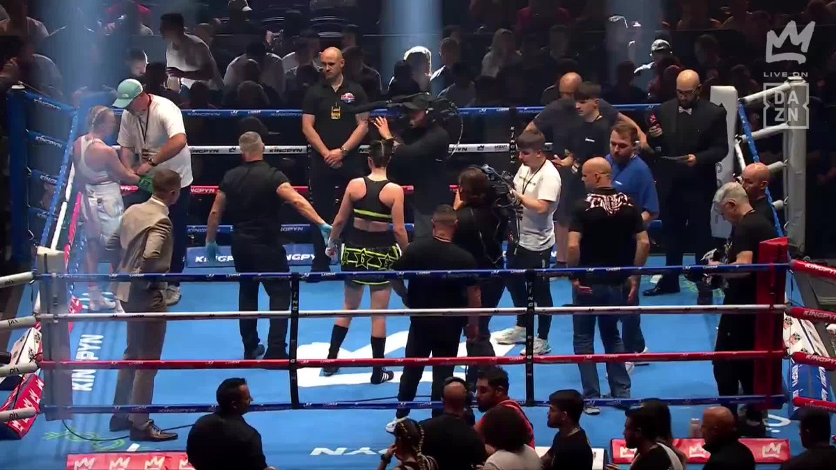 #Kingpyn Official Decision: 6ar6ie6 def. Emily Brooke via unanimous decision (50-45,50-45,49-46) #KingpynSF | LIVE NOW | Live on DAZN. Click the link in our bio to sign up 👊 | Partnered with PIXBET