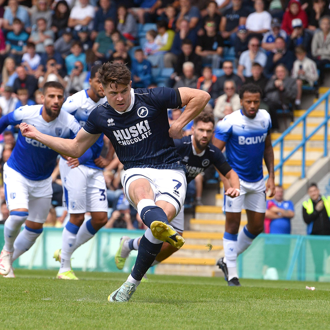🎯 A first goal in front of the #Millwall fans for @kevinnisbet16!