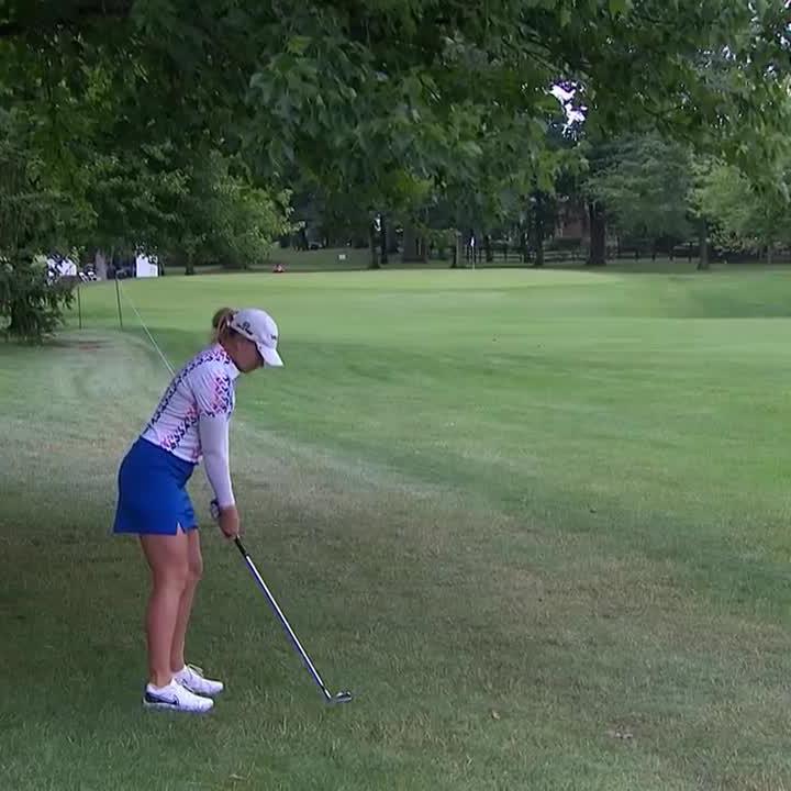 Great line 👏 Matilda Castren with an incredible shot from under the trees. She made the birdie putt and is now just 2 back from the lead