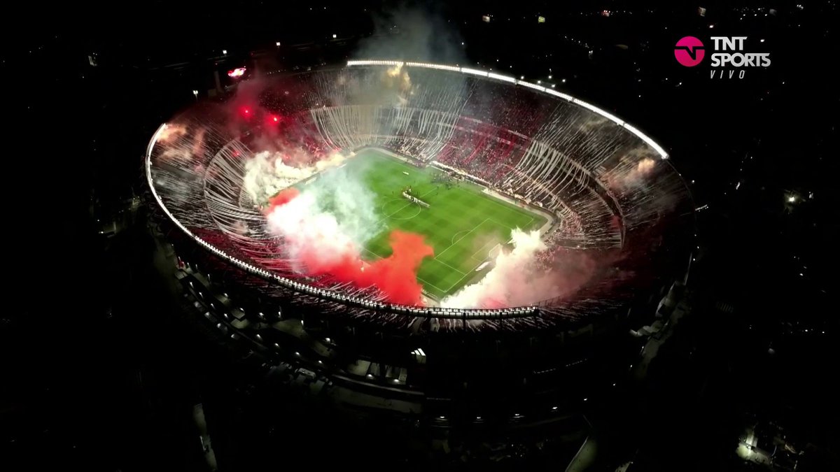 Un recibimiento a lo River 🏟️😍
