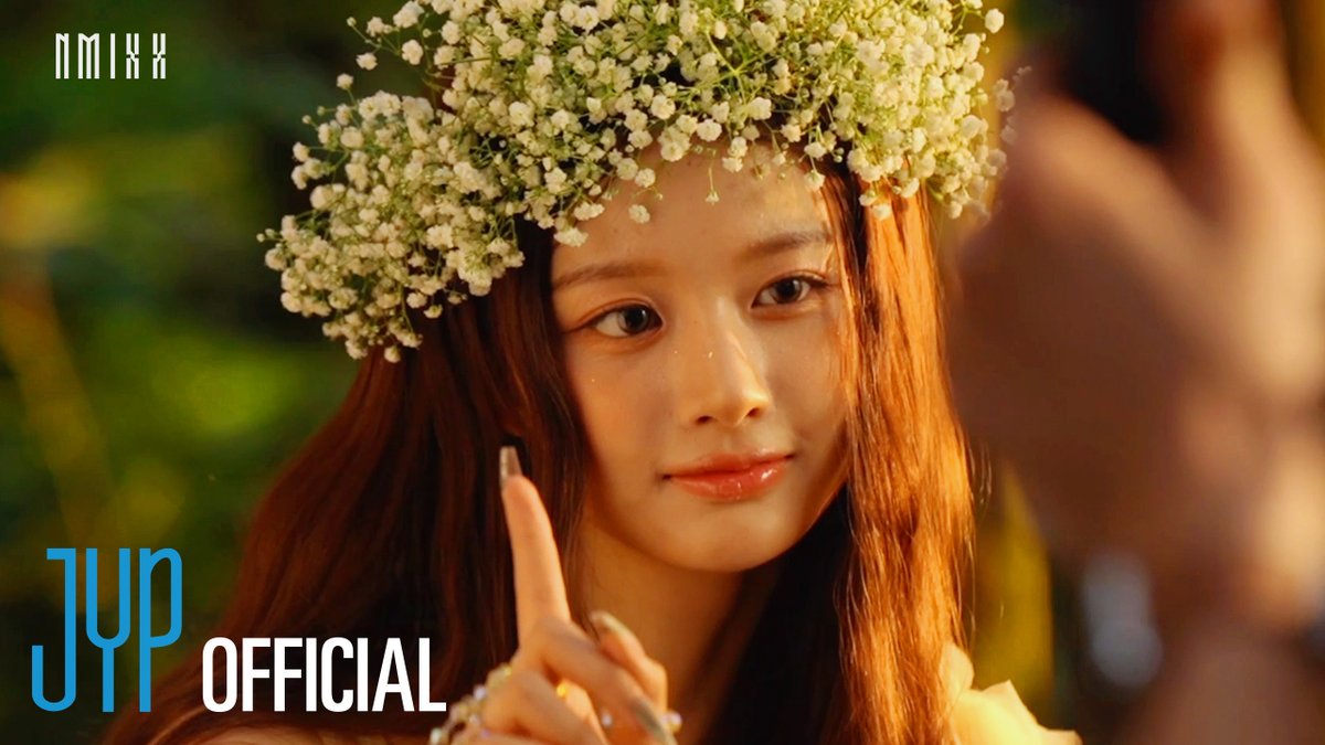 [🎥] [NMIXX] "Party O’Clock" MV Behind #MIXXTREAM | 비 오는 제주도 오히려 좋아🍃💗 #NMIXX #엔믹스 #A_Midsummer_NMIXXs_Dream #Party_O_Clock