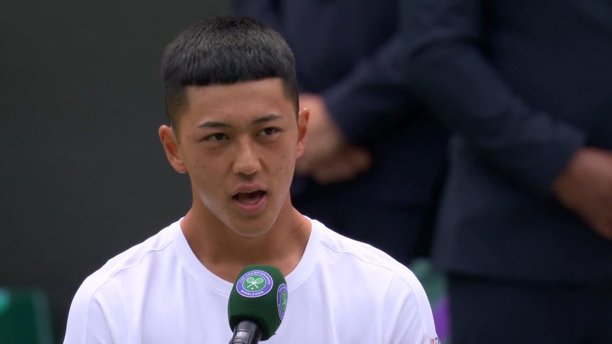 "I'm still 17, I want to open champagne... I have to drink sparkling water!" We hope you can still enjoy celebrating your #Wimbledon title, Tokito Oda 😂