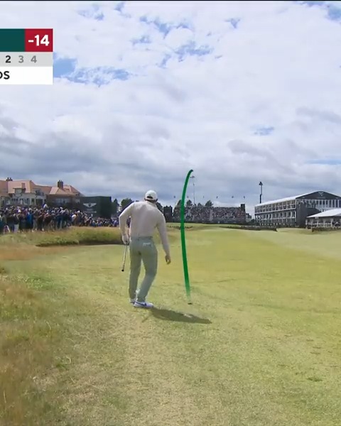 Ridiculous approach on 18 from Rory McIlroy 👀 He’ll have a good look at birdie for the win Genesis Scottish Open.