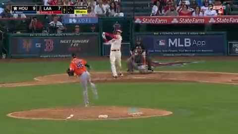 Shohei Ohtani launches his 34th homer of the year.