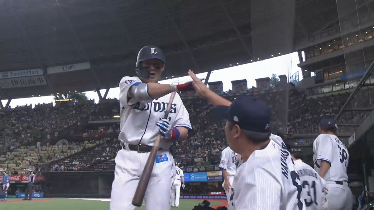 今日4番に入る #栗山巧 選手の完璧なホームランで1点差! ベテランの一振りがチームに勢いを呼び込んでいきます! #埼玉西武ライオンズ #seibulions