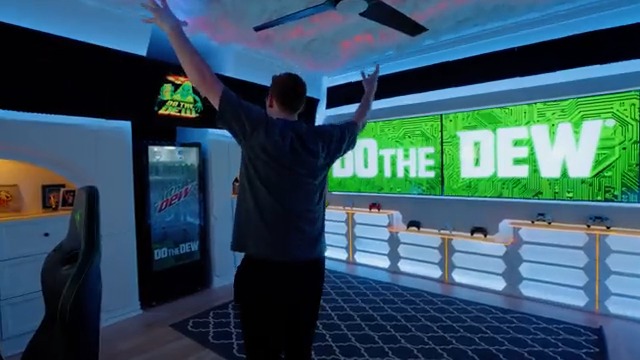 "You cannot roast me anymore 😂" - OpTic Scump Mountain Dew Gaming #MTNDEWPartner