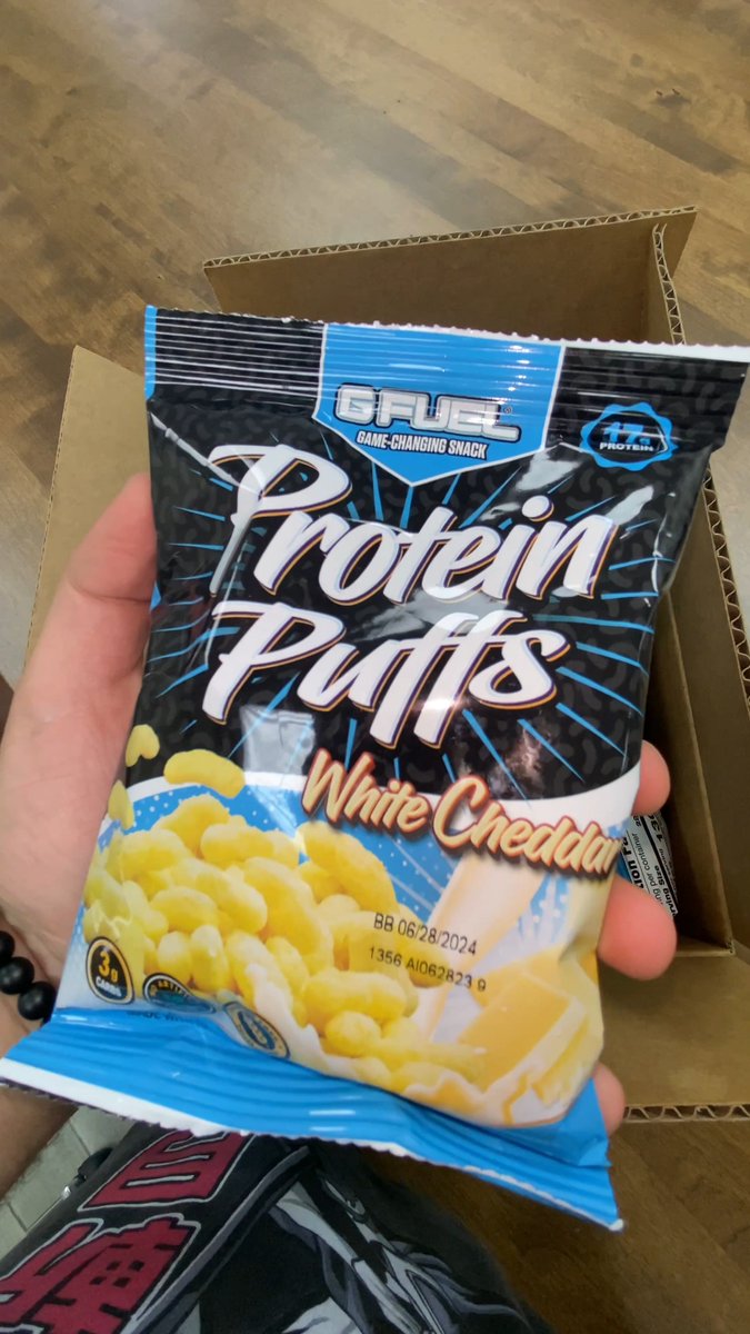 WHO WANTS A BAG?? #GFUELPuffs 🧀 ☁️ 👀