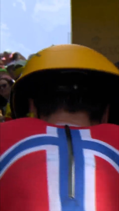 👩‍🚒 Soren is the hero next door! 🇳🇴 #TDF2023