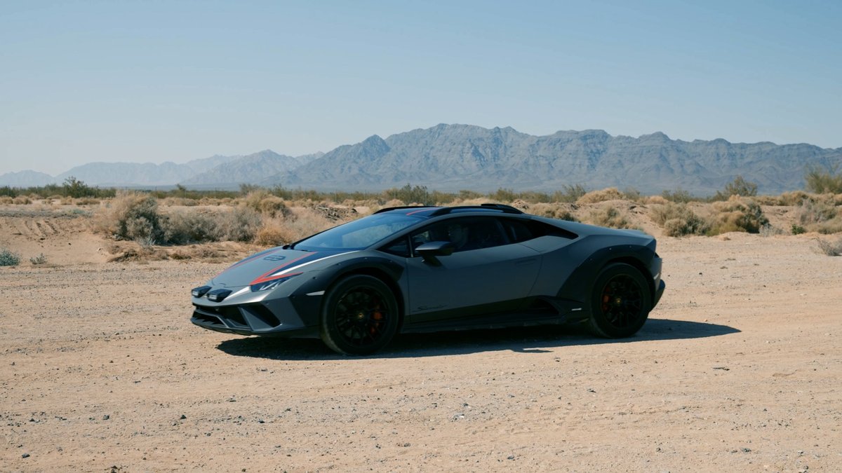 Second episode of the Off – Road Talk in the Chuckwalla Desert. Let’s go for a ride with Rouven Mohr, Lamborghini's Chief Technical Officer, along with Tim Bravo, our Director of Communications! #Lamborghini CO2 Emission and Fuel consumption combined: