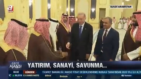 Suudi Arabistan ile 5 yeni anlaşma Türkiye ve Suudi Arabistan arasında doğrudan yatırım, sanayii, enerji, savunma ve iletişim alanlarında 5 önemli anlaşma imzalandı.