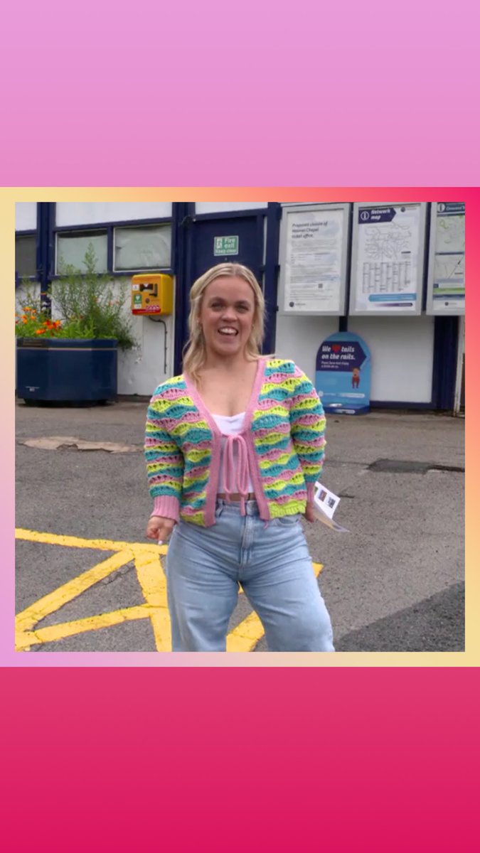 What do Harry Styles.' primary school teachers actually have to say about him? 🙊 Superfan Ellie Simmonds visited his home village of Holmes Chapel, taking the walking tour and exclusively dropping in on his primary school 🤩 #Lorraine