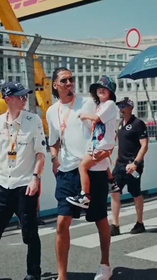"An experience to really remember!" Delighted to have England international and current AS Roma defender Chris Smalling with us in the Italian capital for the race last Sunday! 🫶 Chris Smalling | #RomeEPrix