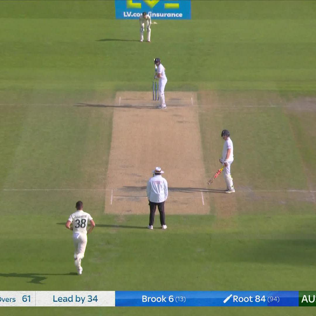 The only way to get him out 😉 Nothing you can do about those, Joe... #EnglandCricket | #Ashes