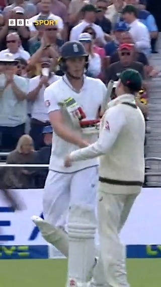 Respect from the opposition for a remarkable innings. 🤝 #BBCCricket #Ashes