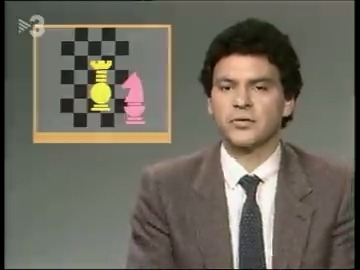 Amb motiu del #DiaMundialdelsEscacs, recuperem un reportatge de 1985. El campió del món d’escacs Anatoli Kàrpov va jugar 7 partides simultànies amb jugadors de la Federació Catalana d’Escacs Federació Catalana d'Escacs, entre els quals hi havia Lluís Comas, campió del món infantil