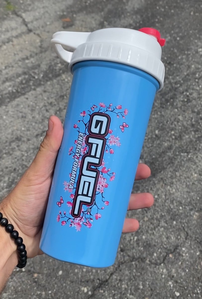 COMING SOOOON! WHO WANTS ONE?? 🌸 👀 💬