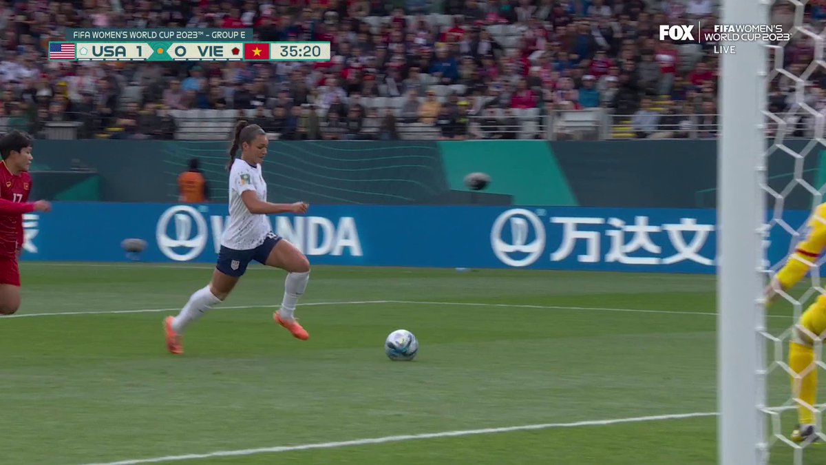 A nutmeg will always look better in slow motion 🥜🇺🇸 U.S. Women's National Soccer Team