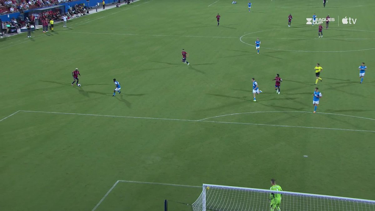 Bernard -> Lletget -> THE LEAD