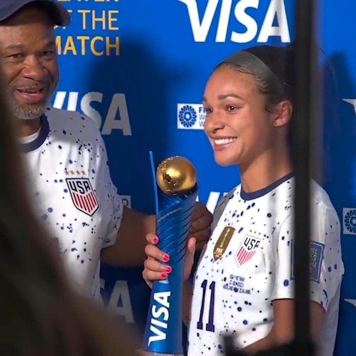 "Thanks, Dad." ❤️🏆 U.S. Women's National Soccer Team's Sophia Wilson receives the Player of the Match trophy from her Dad 🤗