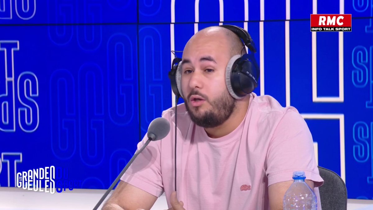 🗣💬 "Dans ce conflit, je suis dans le camp du PSG. Ce n'est pas parce qu'ils ont fait des erreurs qu'ils ne peuvent pas rectifier. Ils protègent les intérêts du club." 𝚆𝚊𝚕𝚒𝚍 𝙰𝚌𝚑𝚎𝚛𝚌𝚑𝚘𝚞𝚛 explique pourquoi il soutient la position du club de la capitale face à Mbappé. #RMCLive