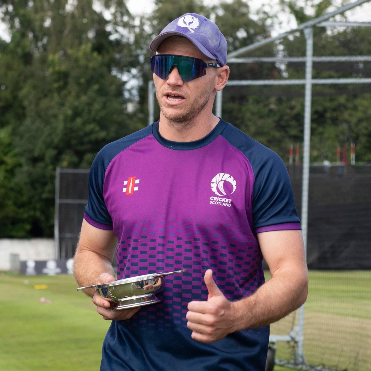 Yesterday was a special day for Richard Berrington, as he made his 300th Scotland appearance 💜 A wonderful speech from Matthew Cross to honour an incredible achievement 👏 #FollowScotland
