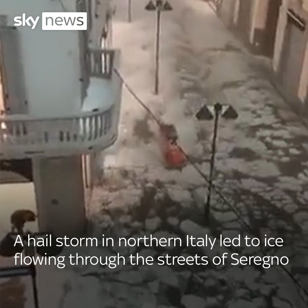 A hail storm in northern Italy led to ice flowing through the streets of Seregno🌧️ Read more on the story: