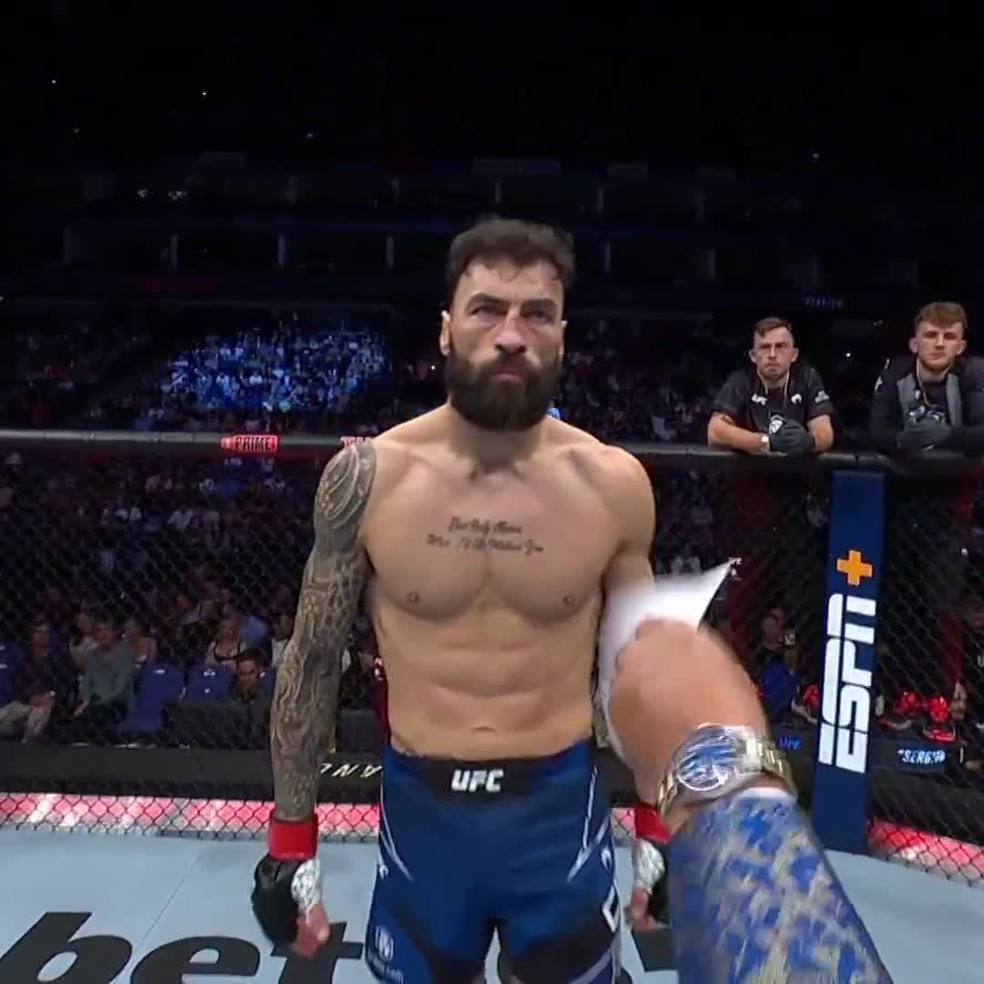These two are READY TO GO 😳 #UFCLondon