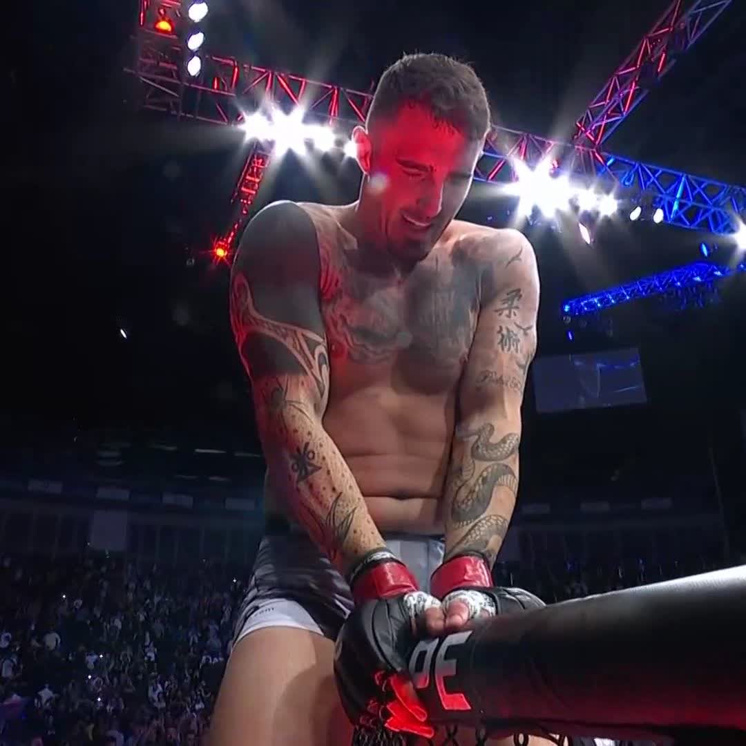 EASY WORK for Tom Aspinall 👀 He gets the finish in the first round! #UFCLondon