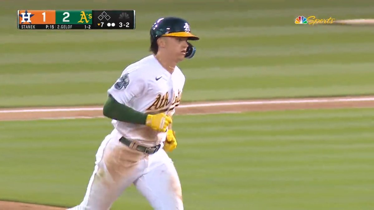 First career homer for Zack!! 🥳