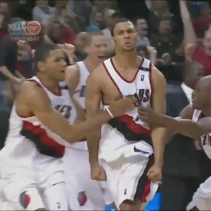 HBD Brandon Roy 1st: Rookie Of The Year 2nd: All-Star 3rd: All-NBA 2nd 4th: All-NBA 3rd 5th: Injured 6th: Retired “Roy has no weaknesses in his game. I told him I don’t know of any player outside of myself that has no weaknesses besides him." - Kobe