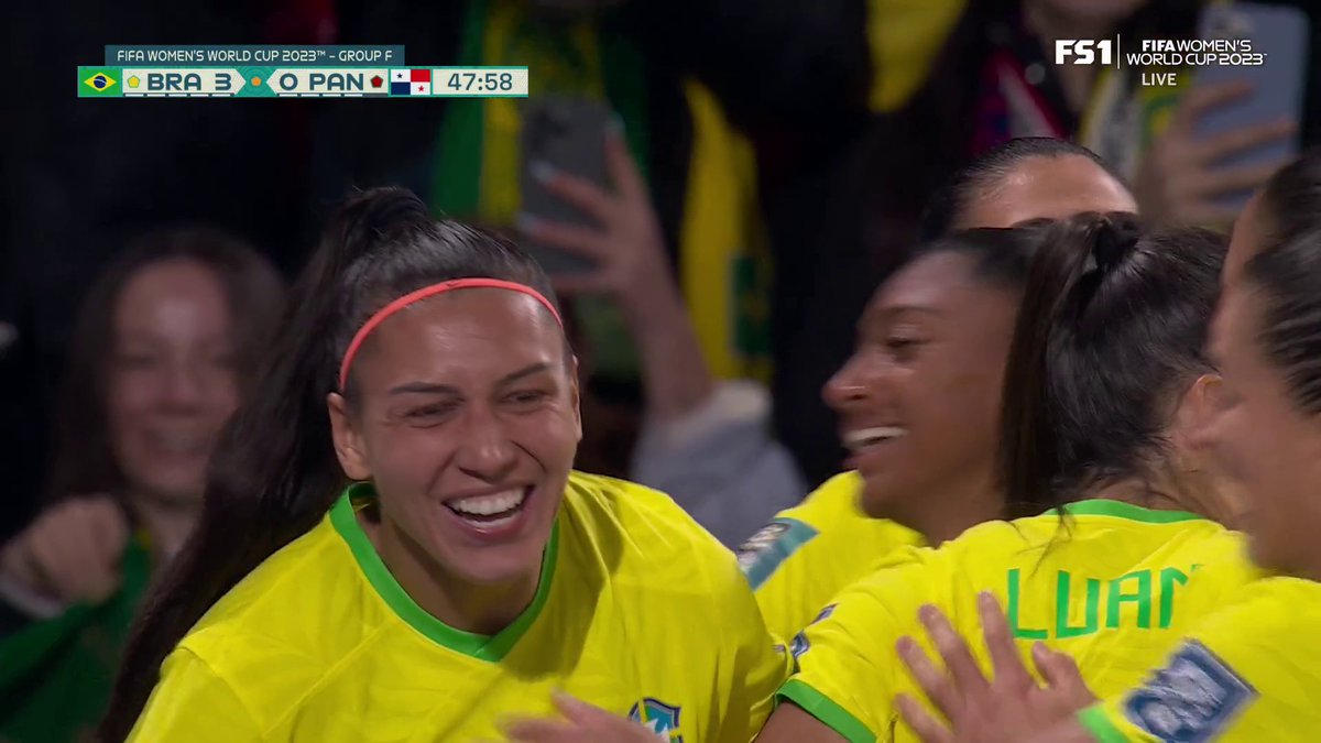 BRAZILIAN SOCCER AT ITS FINEST 🇧🇷 Bia Zaneratto makes it three for Brazil 🇧🇷